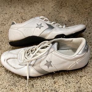 CONVERSE ⭐️ Sneakers